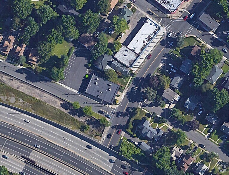 570 Grand Ave, Englewood, NJ à louer - Photo du bâtiment - Image 2 de 3