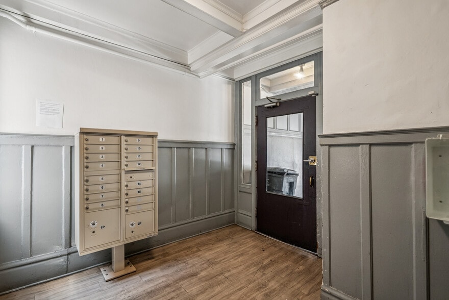 669 Ellis St, San Francisco, CA à vendre - Photo du bâtiment - Image 2 de 36