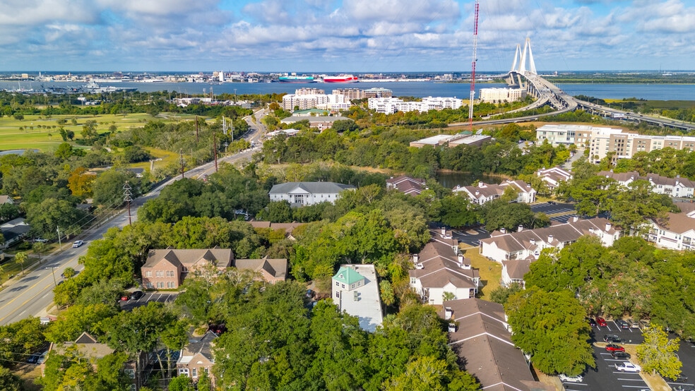 268 W Coleman Blvd, Mount Pleasant, SC for lease - Aerial - Image 2 of 6