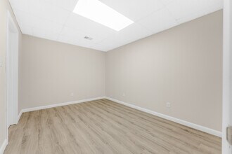 1189 Pineview Dr, Morgantown, WV for lease Interior Photo- Image 2 of 7
