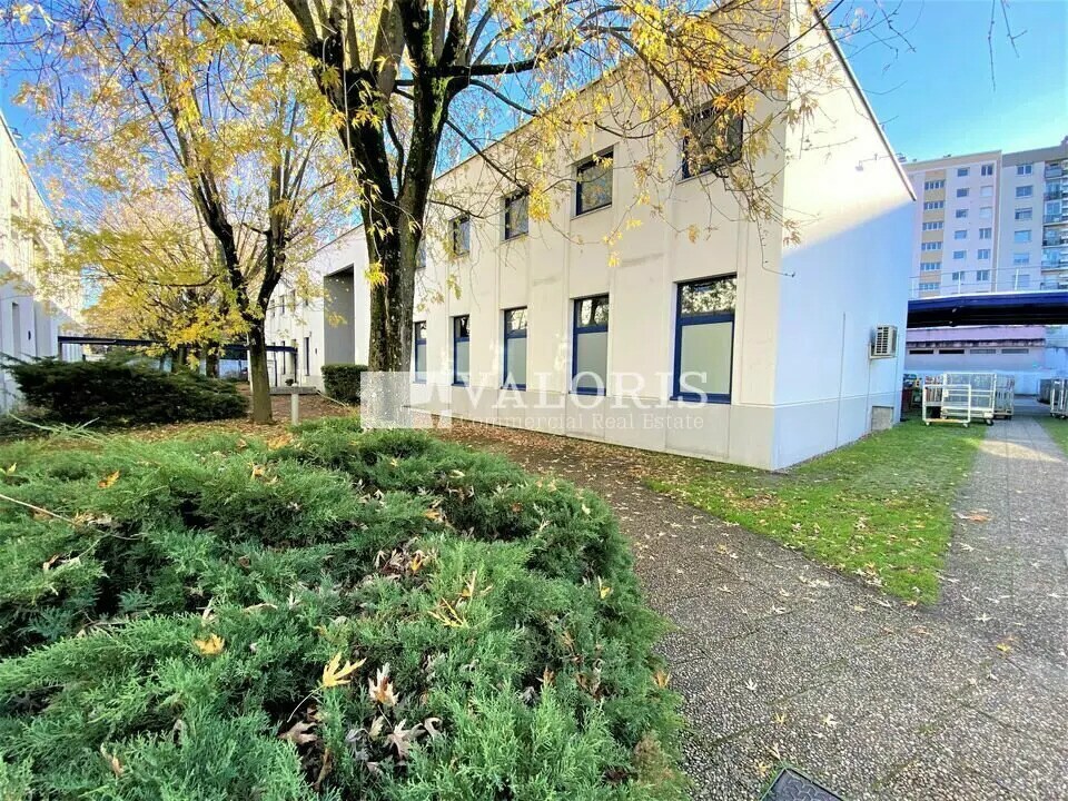 Office in Villeurbanne for lease Building Photo- Image 1 of 14