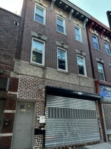 12516 Jamaica Ave, Richmond Hill, NY for sale - Primary Photo - Image 1 of 17