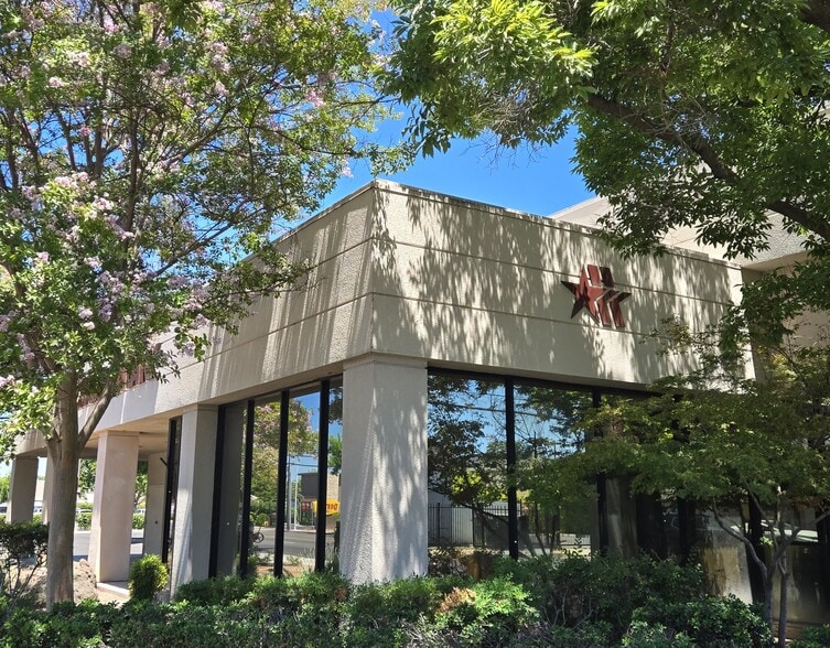 1524 McHenry Ave, Modesto, CA for sale - Building Photo - Image 1 of 6