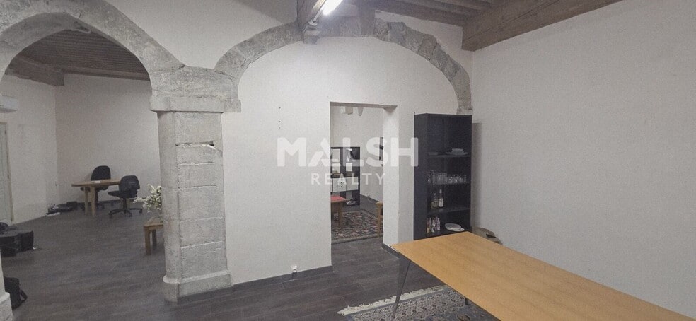 5 Rue Neuve, Lyon for sale - Interior Photo - Image 3 of 6