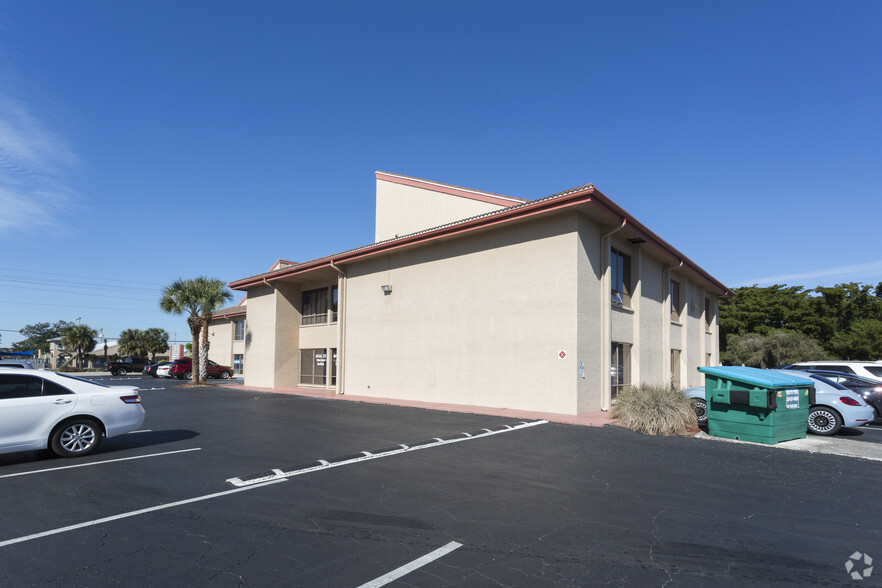 923 Del Prado Blvd S, Cape Coral, FL for sale - Building Photo - Image 3 of 11