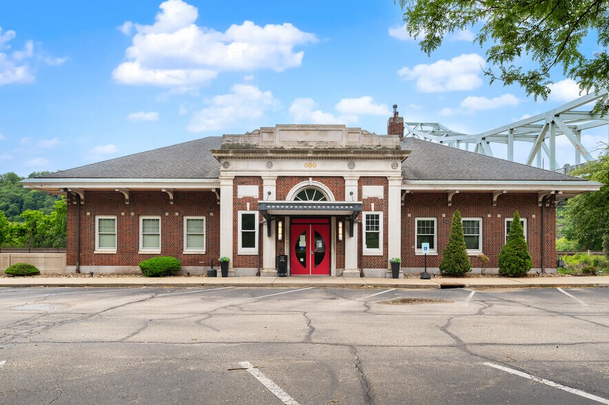 500 Chadwick St, Sewickley, PA à vendre - Photo du bâtiment - Image 1 de 38