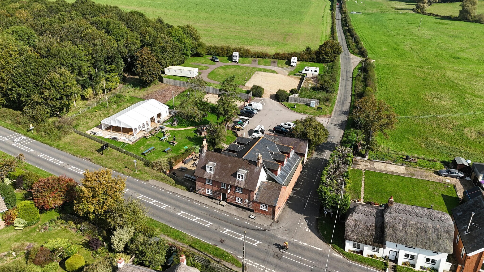 1 Riversdene, Blandford Forum for sale Primary Photo- Image 1 of 10