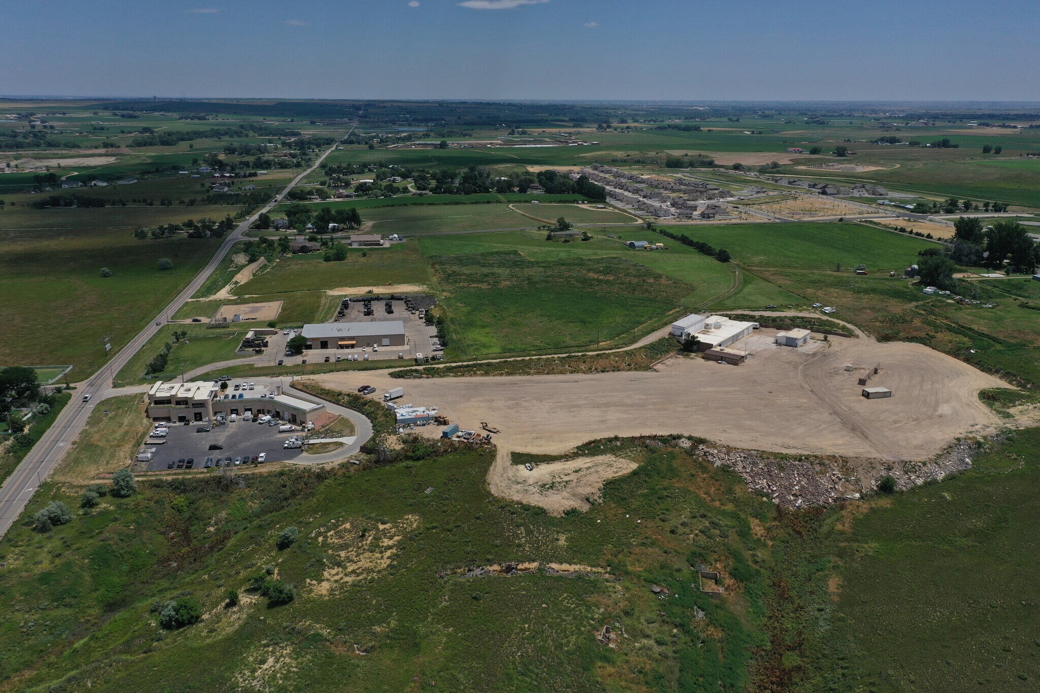 6766 E County Road 18, Johnstown, CO à louer Photo du bâtiment- Image 1 de 11