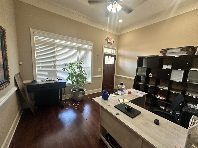 102 Mary Alice Park Rd, Cumming, GA for lease - Interior Photo - Image 3 of 26