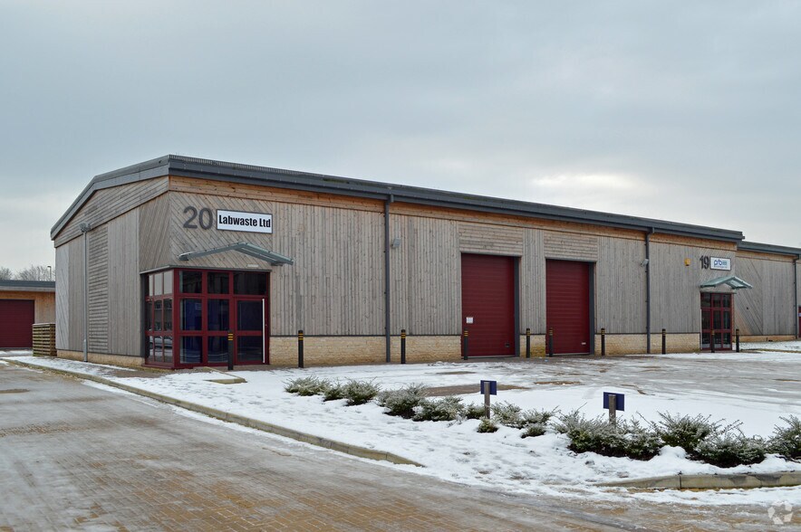 Wheatfield Way, Hinckley à louer - Photo du bâtiment - Image 3 de 3