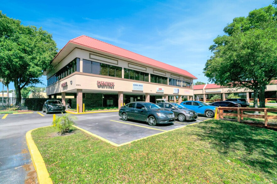 6801-6925 W Colonial Dr, Orlando, FL à louer - Photo du bâtiment - Image 3 de 31