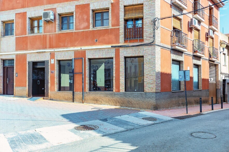 Commerce de détail dans Mula à vendre - Photo du bâtiment - Image 3 de 14