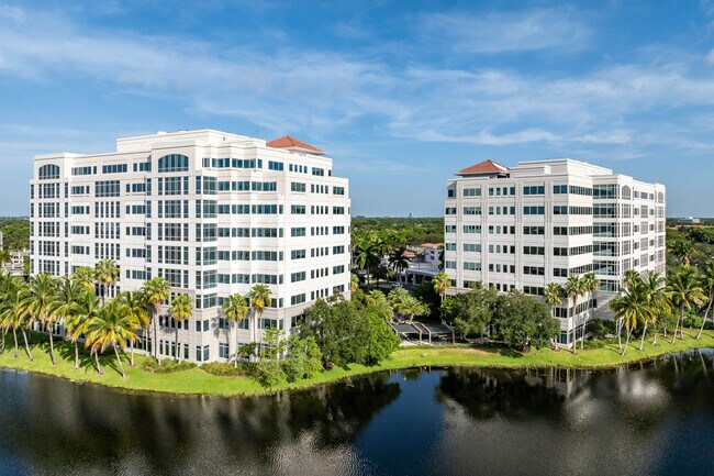 Plus de détails pour 900 S Pine Island Rd, Plantation, FL - Bureau à louer