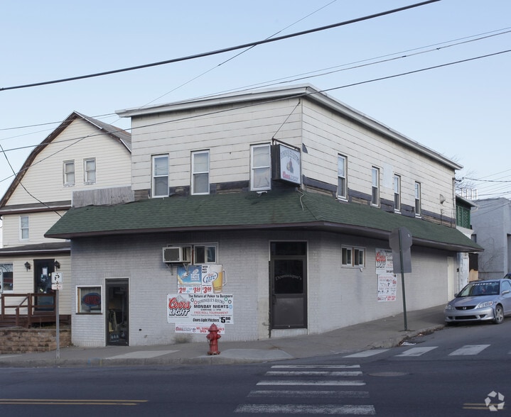 225, 233, & 301 E Drinker Street portfolio of 2 properties for sale on LoopNet.ca - Building Photo - Image 2 of 59