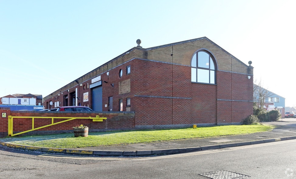 Western Rd, Stratford Upon Avon for lease - Building Photo - Image 2 of 4