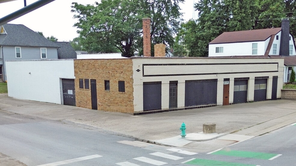 2229 E New York St, Indianapolis, IN for lease - Building Photo - Image 3 of 8