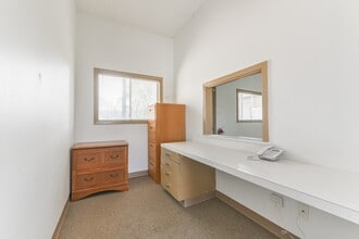 1022 Pasadena Blvd, Pasadena, TX for lease Interior Photo- Image 2 of 13