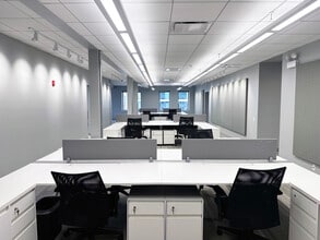 101 W Grand Ave, Chicago, IL for lease Interior Photo- Image 1 of 9