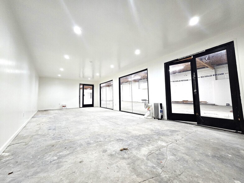 2225 W Pico Blvd, Los Angeles, CA à louer - Photo du bâtiment - Image 2 de 12