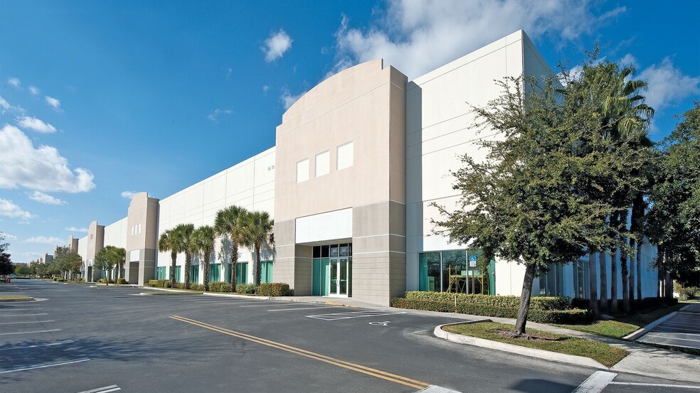 2100 SW 2nd St, Pompano Beach, FL for lease - Building Photo - Image 1 of 13