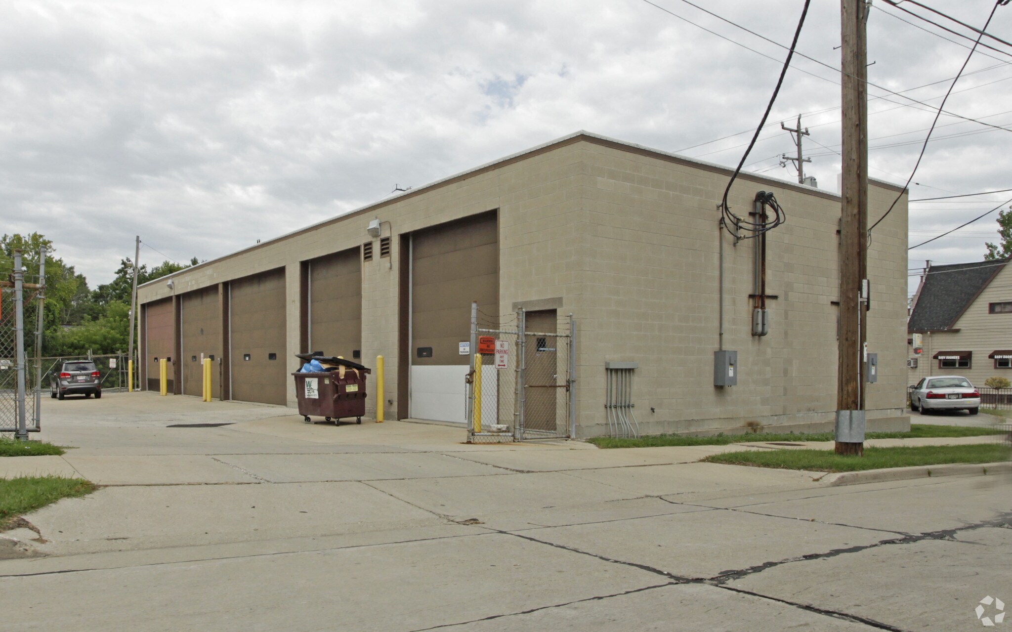 2321 S Burrell St, Milwaukee, WI à vendre Photo du bâtiment- Image 1 de 1