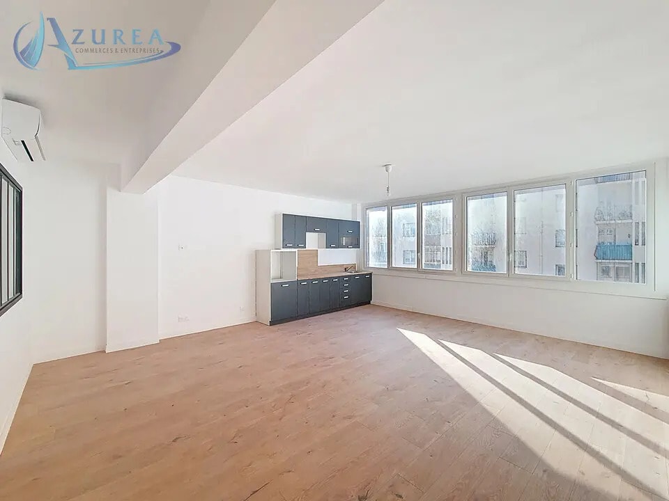 Office in Nice for sale Interior Photo- Image 1 of 8