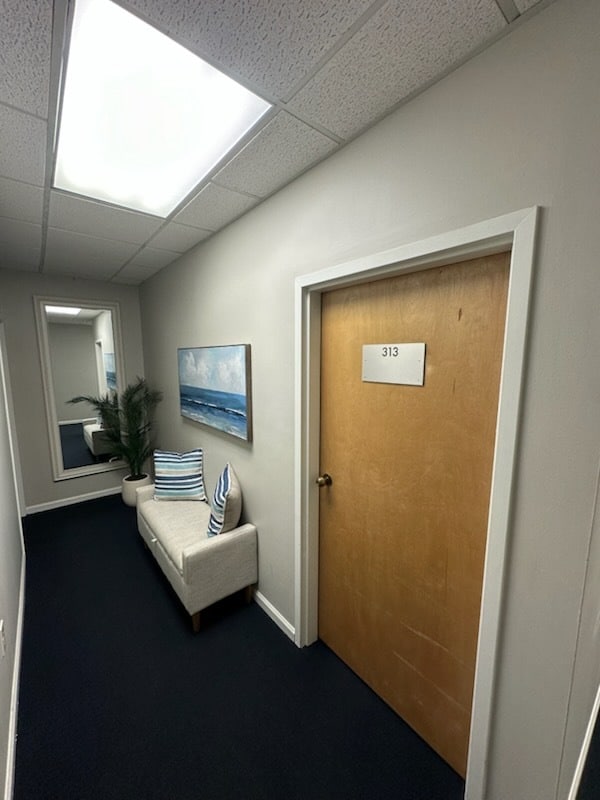 3000 Gulf To Bay Blvd, Clearwater, FL for lease Interior Photo- Image 1 of 2