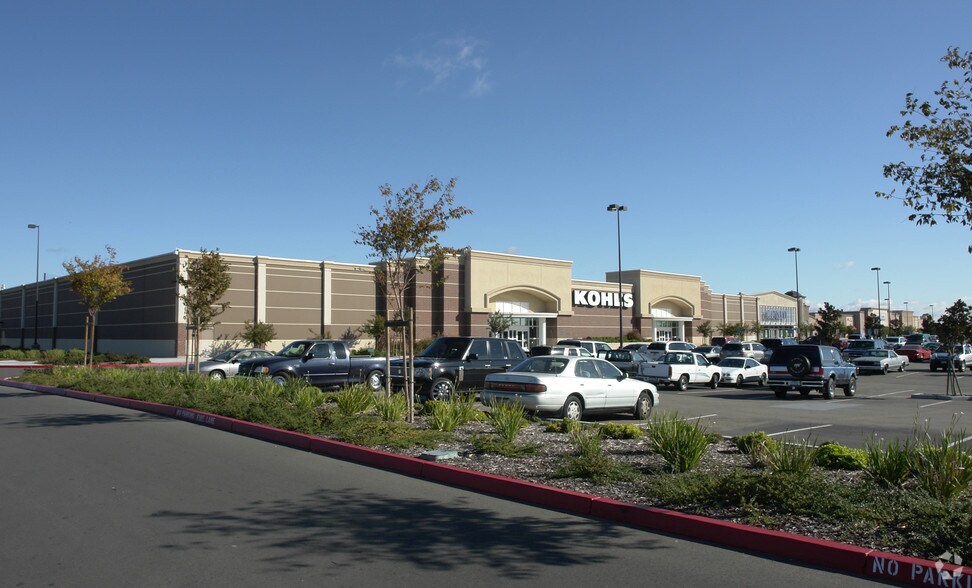 2360 Daniels St, Manteca, CA à louer - Photo du bâtiment - Image 2 de 3