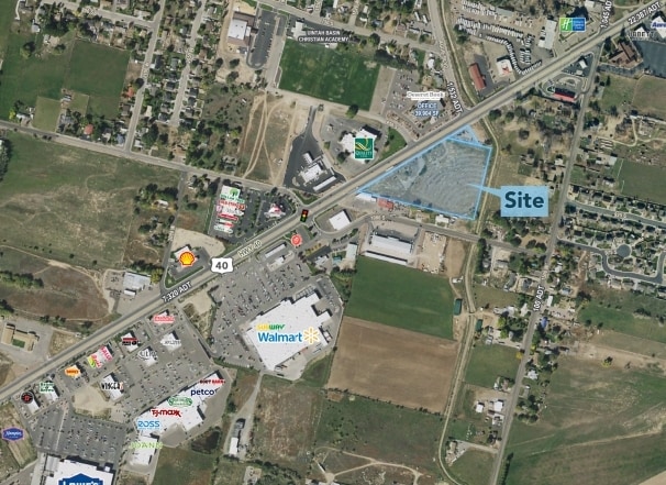 1683 W Hwy 40, Vernal, UT à vendre - Photo du bâtiment - Image 1 de 2