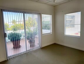 1460 7th St, Santa Monica, CA for lease Interior Photo- Image 1 of 6