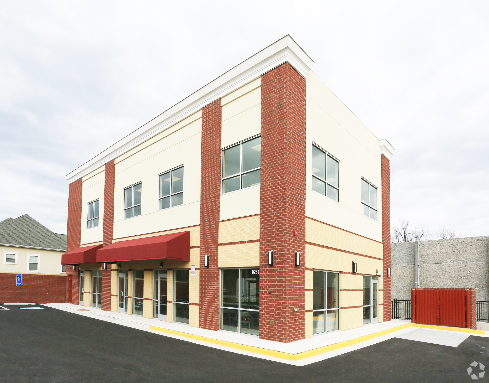 9261 Plaskett Ln, Lorton, VA for lease Primary Photo- Image 1 of 12