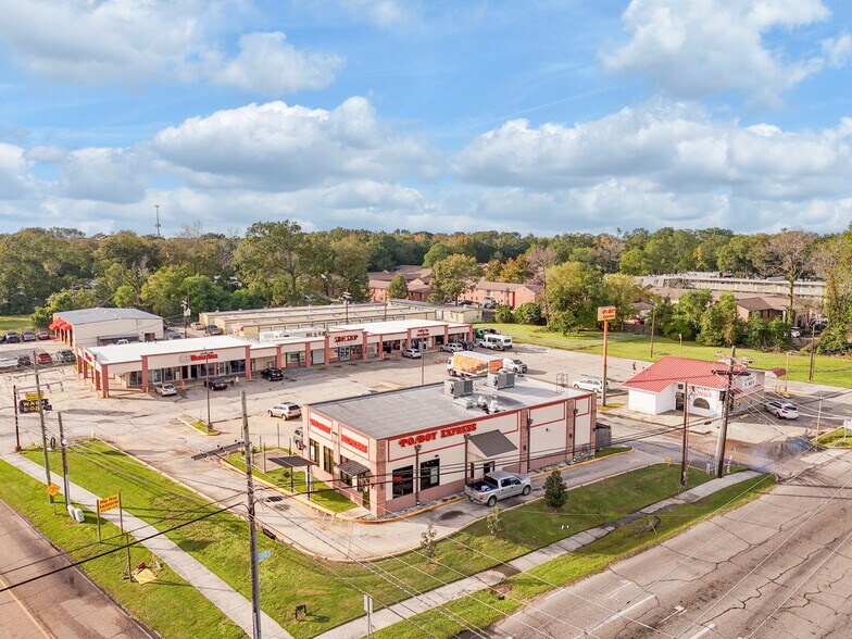 10097 Florida Blvd, Baton Rouge, LA à louer - Photo du bâtiment - Image 2 de 5