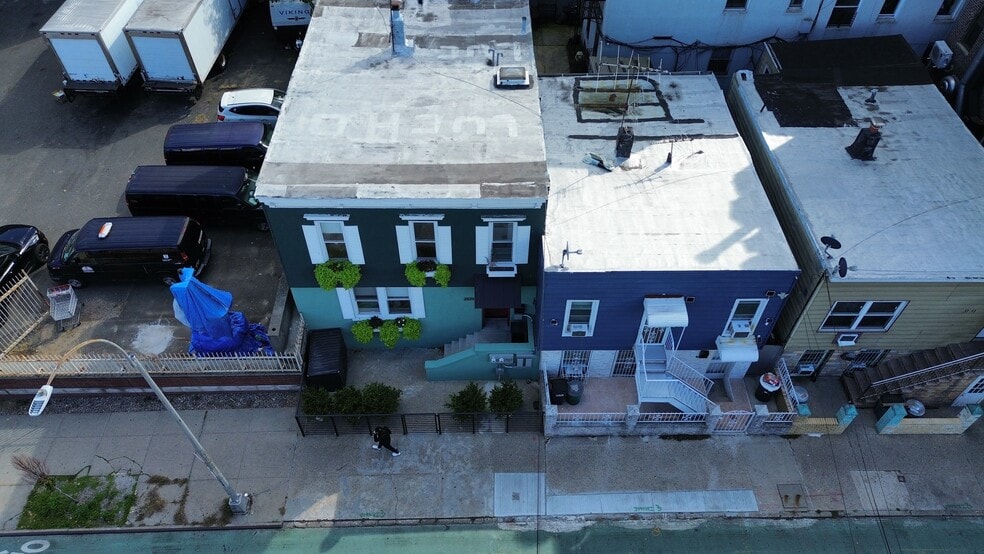 3939 Crescent St, Long Island City, NY à vendre - Photo principale - Image 2 de 12