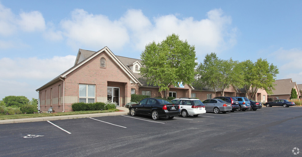 8240 Beckett Park Dr, West Chester, OH for sale - Building Photo - Image 1 of 1