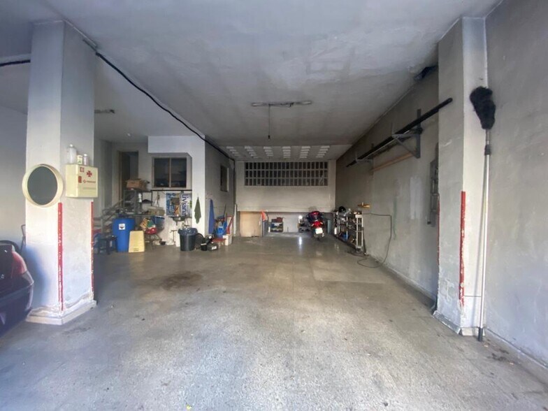 Commerce de détail dans Cáceres, Cáceres à vendre - Photo du bâtiment - Image 2 de 12