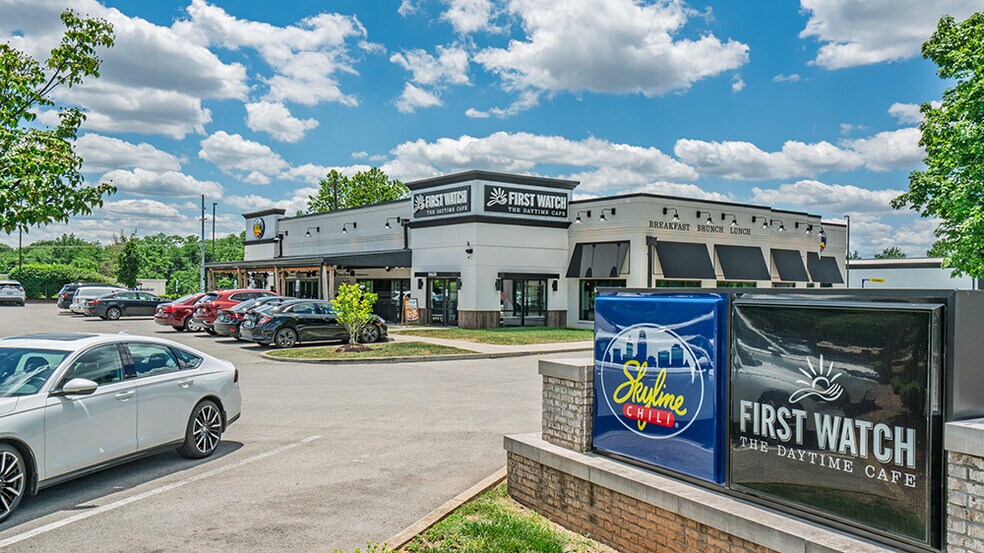 10639-10641 Fischer Park Dr, Louisville, KY à vendre - Photo du bâtiment - Image 2 de 3
