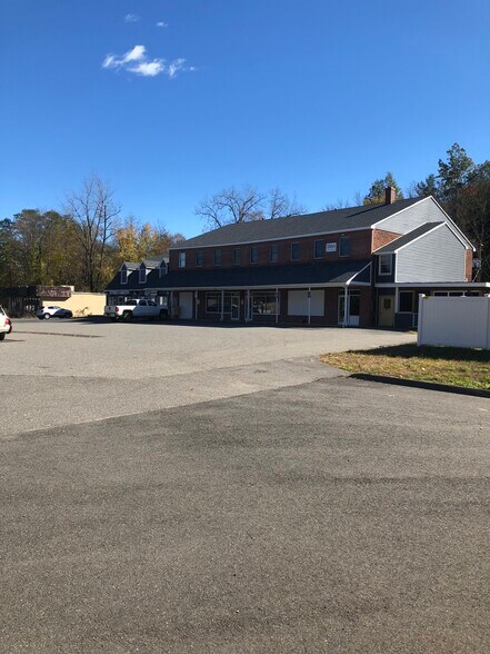 484 Main St, Hampden, MA à louer - Photo du bâtiment - Image 3 de 5