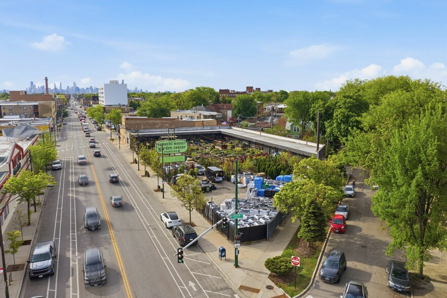 4110 N Elston Ave, Chicago, IL à vendre - Photo du bâtiment - Image 2 de 11