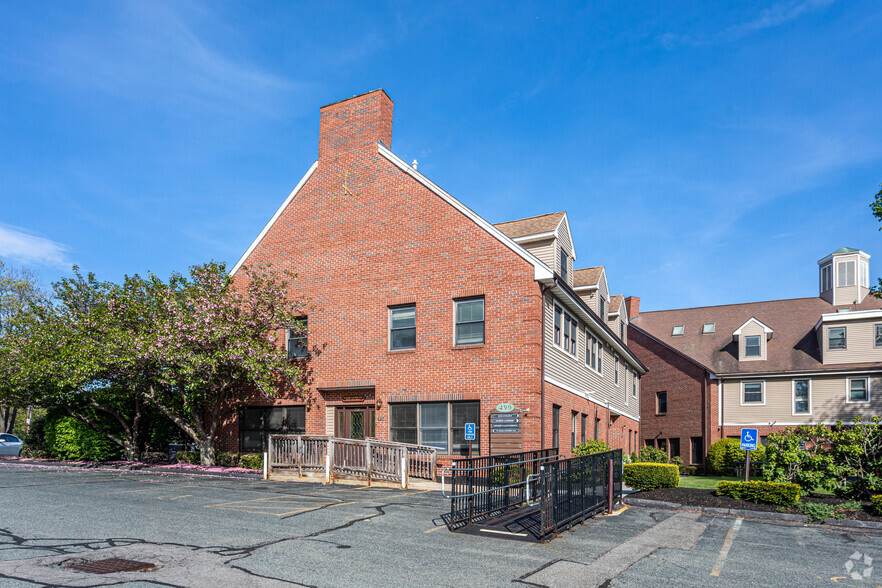 490 Chapman St, Canton, MA for lease - Primary Photo - Image 1 of 3