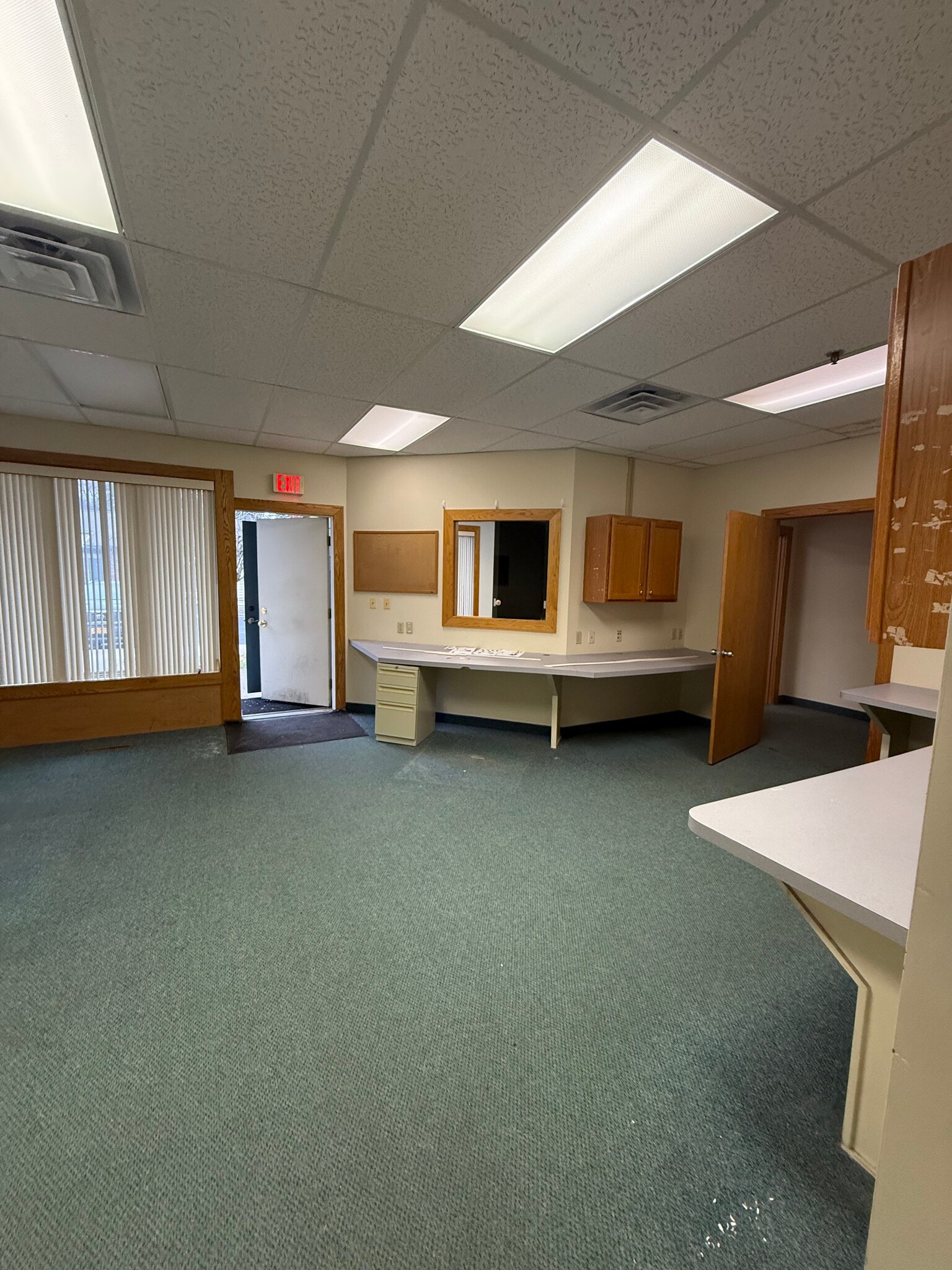 1 Oxford Xing, New Hartford, NY for lease Building Photo- Image 1 of 14