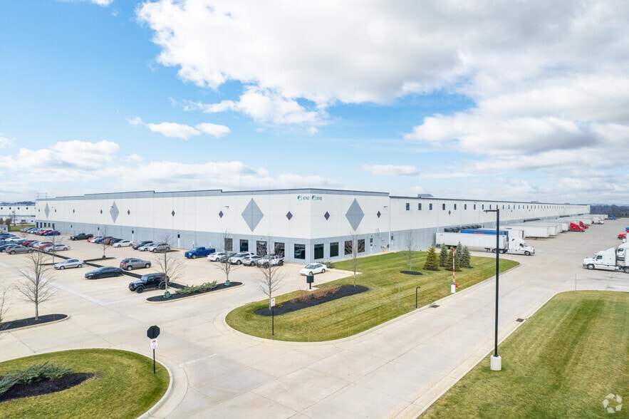 8742 Congdon Hill Dr, Alburtis, PA for lease - Building Photo - Image 3 of 7