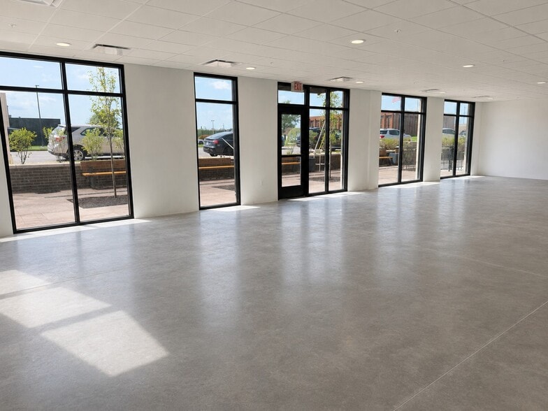 1400 E Hoffer St, Kokomo, IN for lease - Building Photo - Image 3 of 12