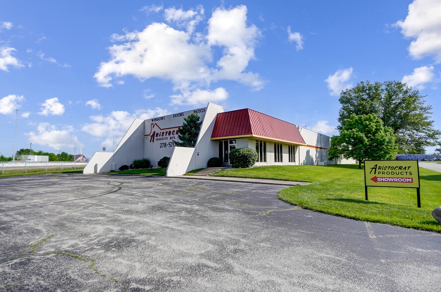 4745 Wadsworth Rd, Dayton, OH for lease - Building Photo - Image 3 of 42