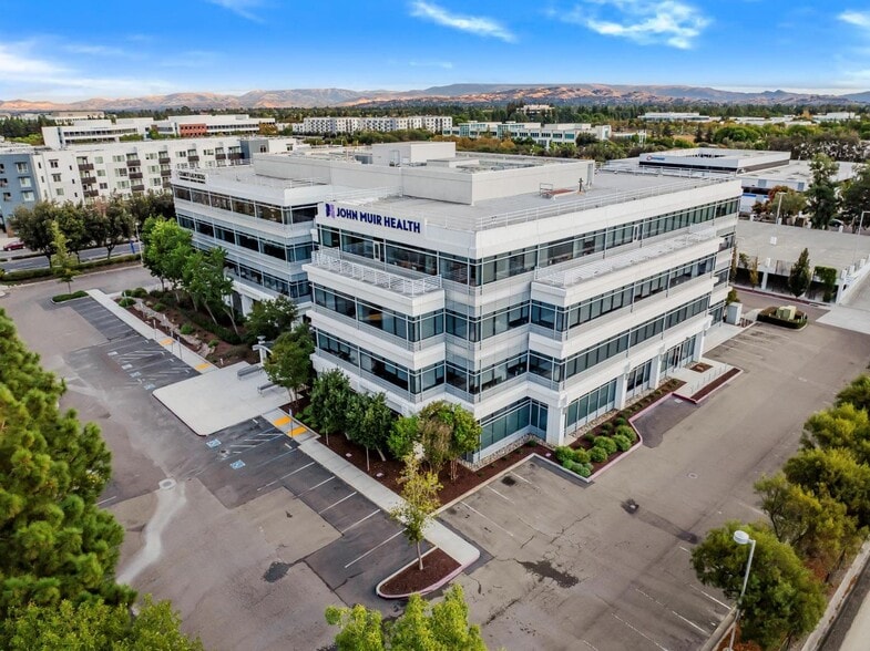 5860 Owens Dr, Pleasanton, CA for lease - Building Photo - Image 2 of 4