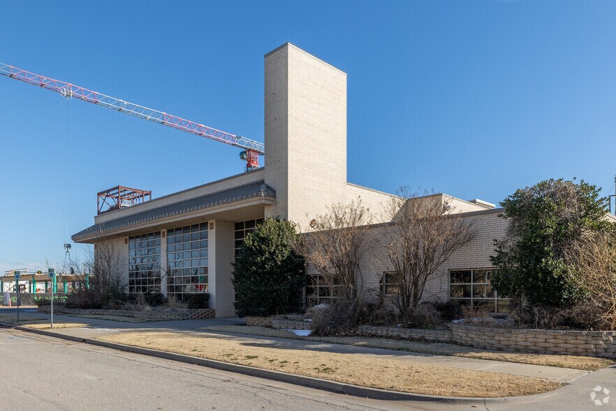 1324 N Broadway Dr, Oklahoma City, OK à vendre - Photo du bâtiment - Image 2 de 5