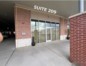 2600 Middletown Commons, White Hall, WV à louer Photo du bâtiment- Image 2 de 12