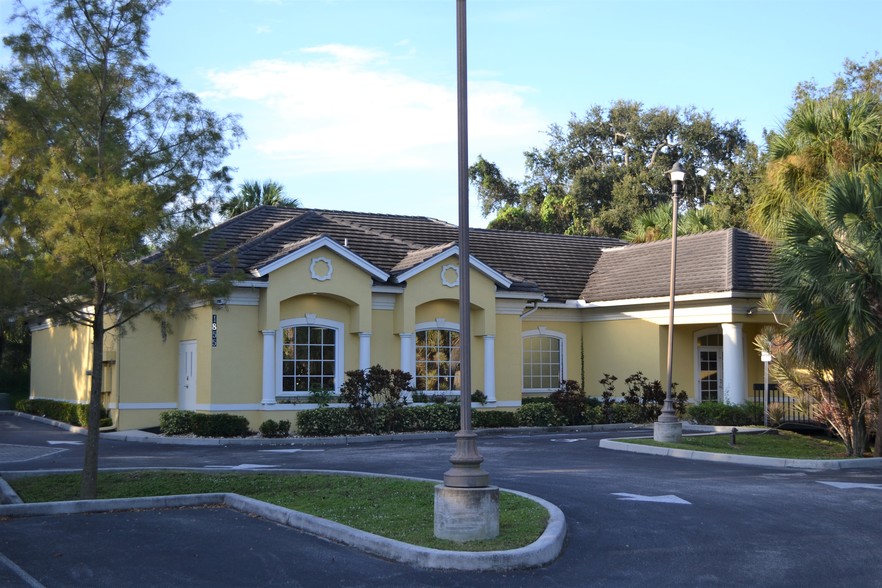 1855 W Hibiscus Blvd, Melbourne, FL for sale - Building Photo - Image 1 of 1