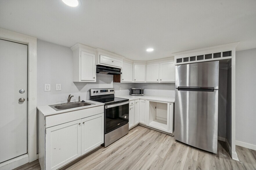 1322 Avenue L, Galveston, TX à vendre - Photo du bâtiment - Image 3 de 16