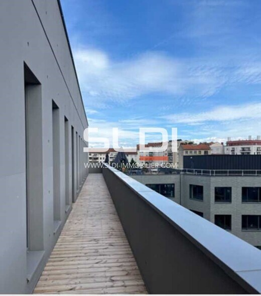 9 Rue Bonnet, Villeurbanne à louer - Photo du bâtiment - Image 3 de 6