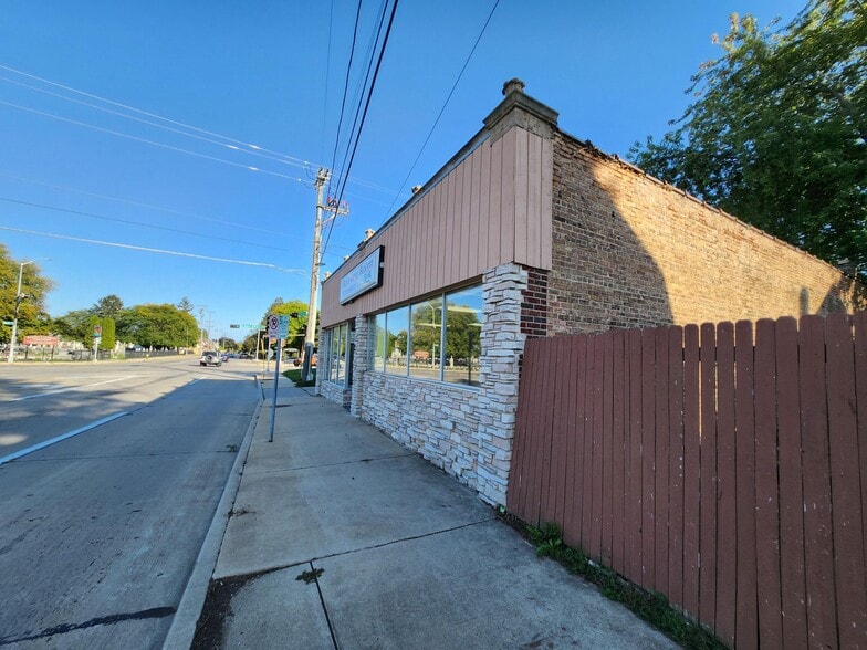 3113 Kinzie Ave, Racine, WI for sale - Building Photo - Image 2 of 20